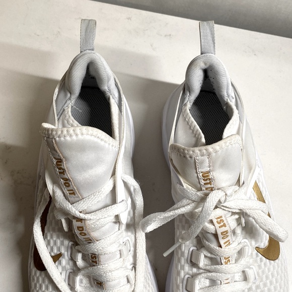 Nike Women's Air Max Bella Trainer 2 Sneaker size 8 - Picture 4 of 5